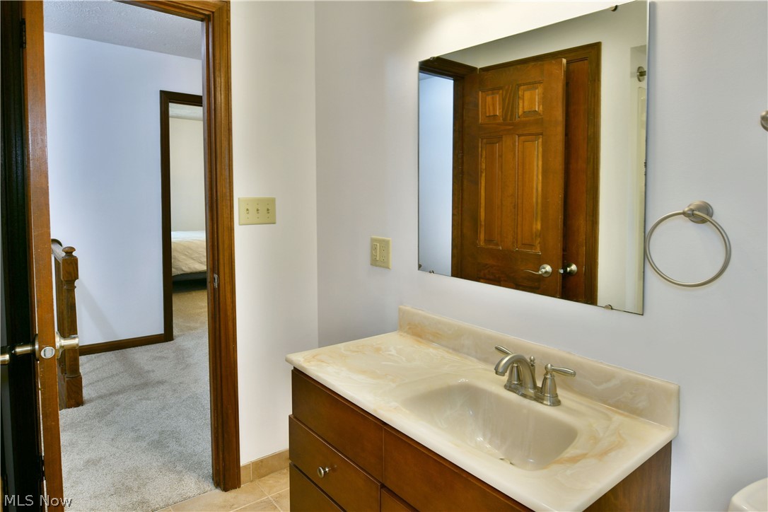1097 Center Street E Warren OH 44481
