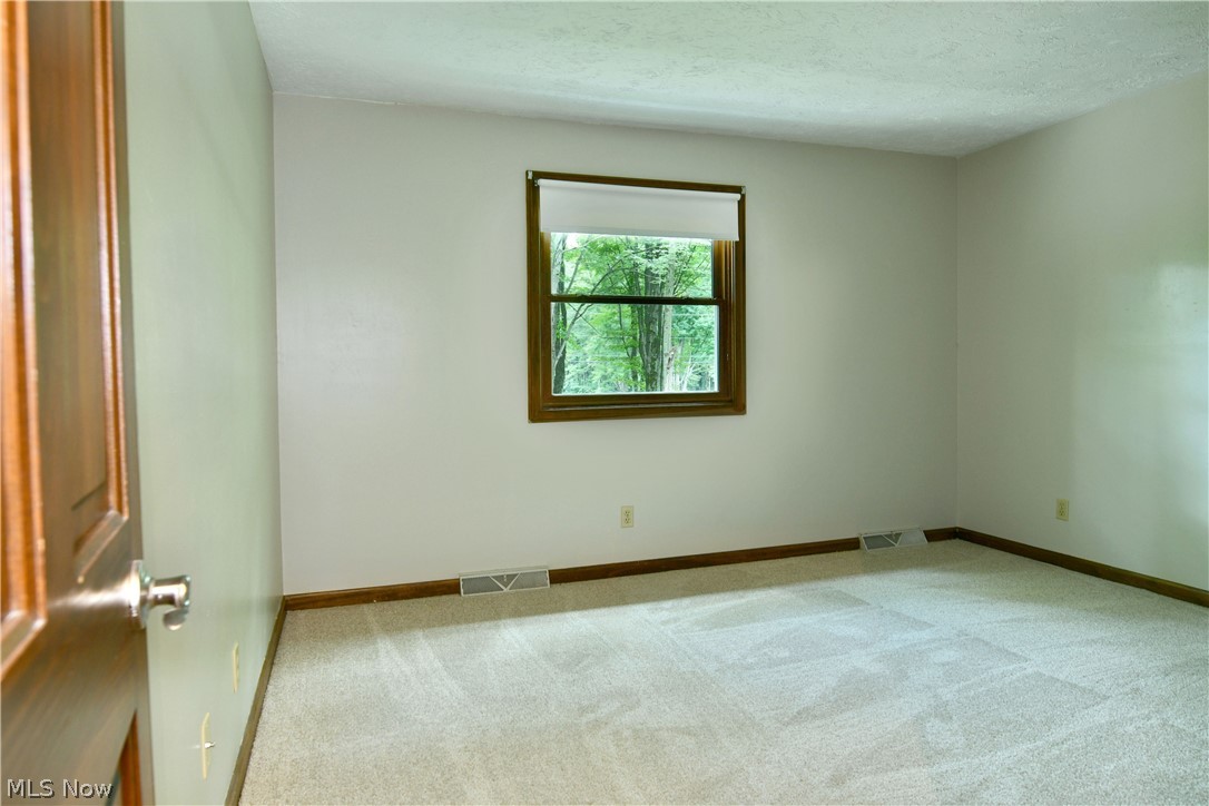 1097 Center Street E Warren OH 44481