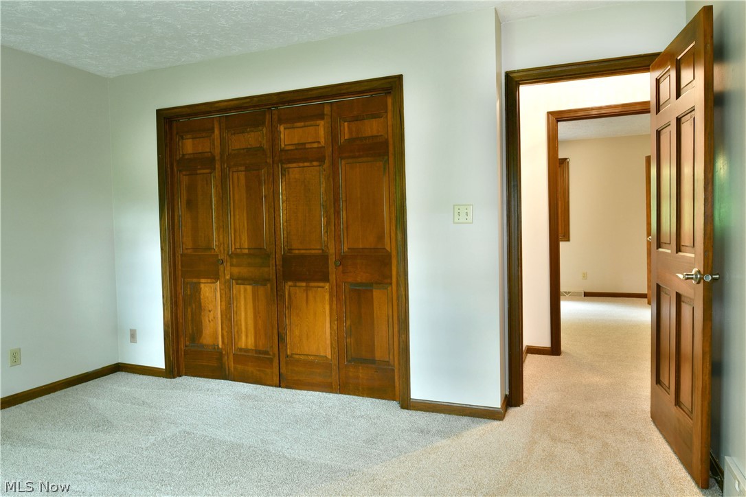 1097 Center Street E Warren OH 44481