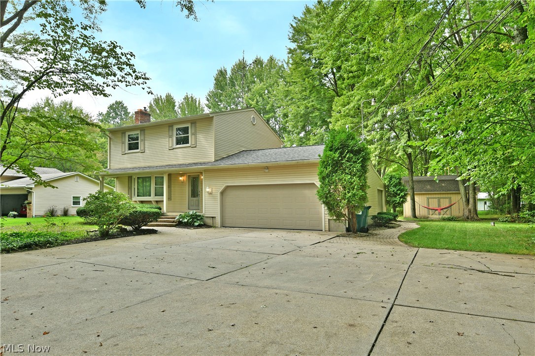 1097 Center Street E Warren OH 44481