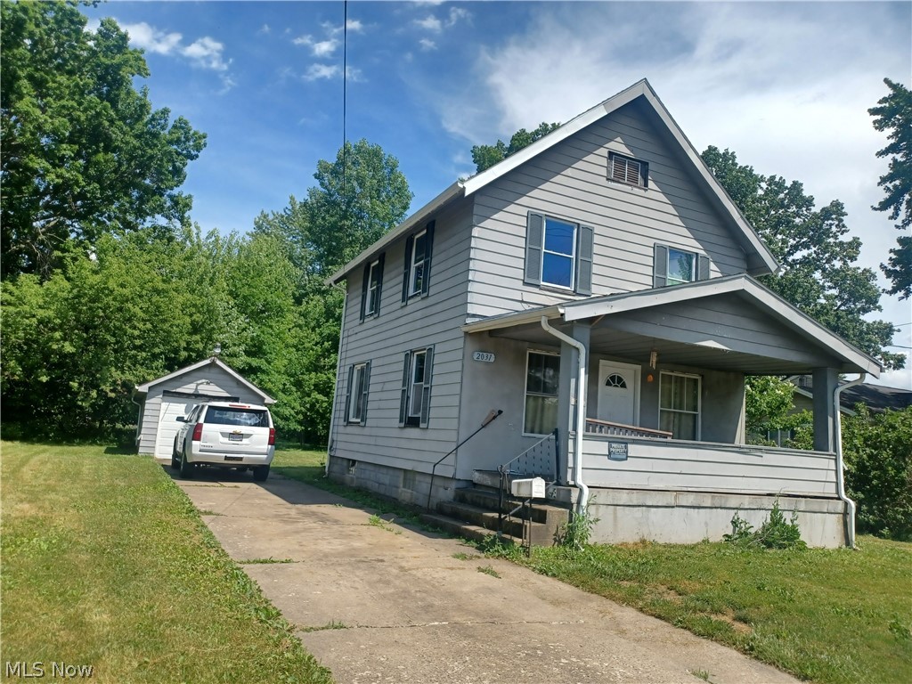 2031 Willard Avenue SE Warren OH 44484