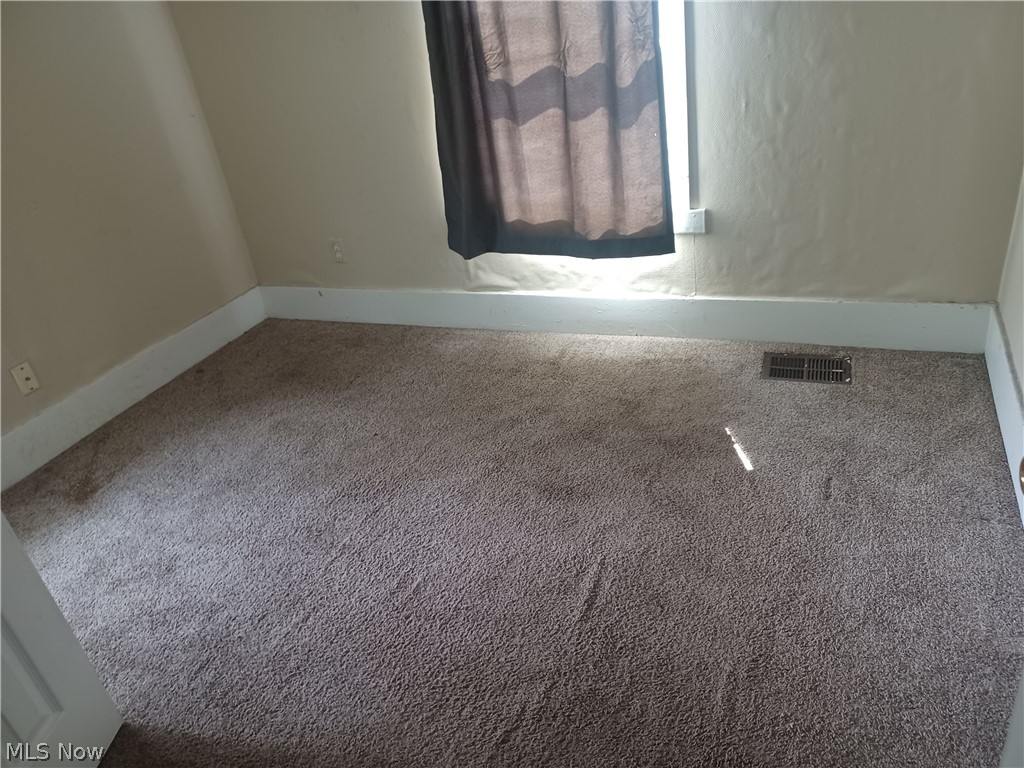 2031 Willard Avenue SE Warren OH 44484