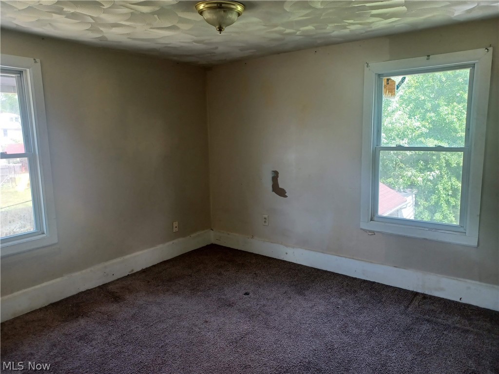 2031 Willard Avenue SE Warren OH 44484