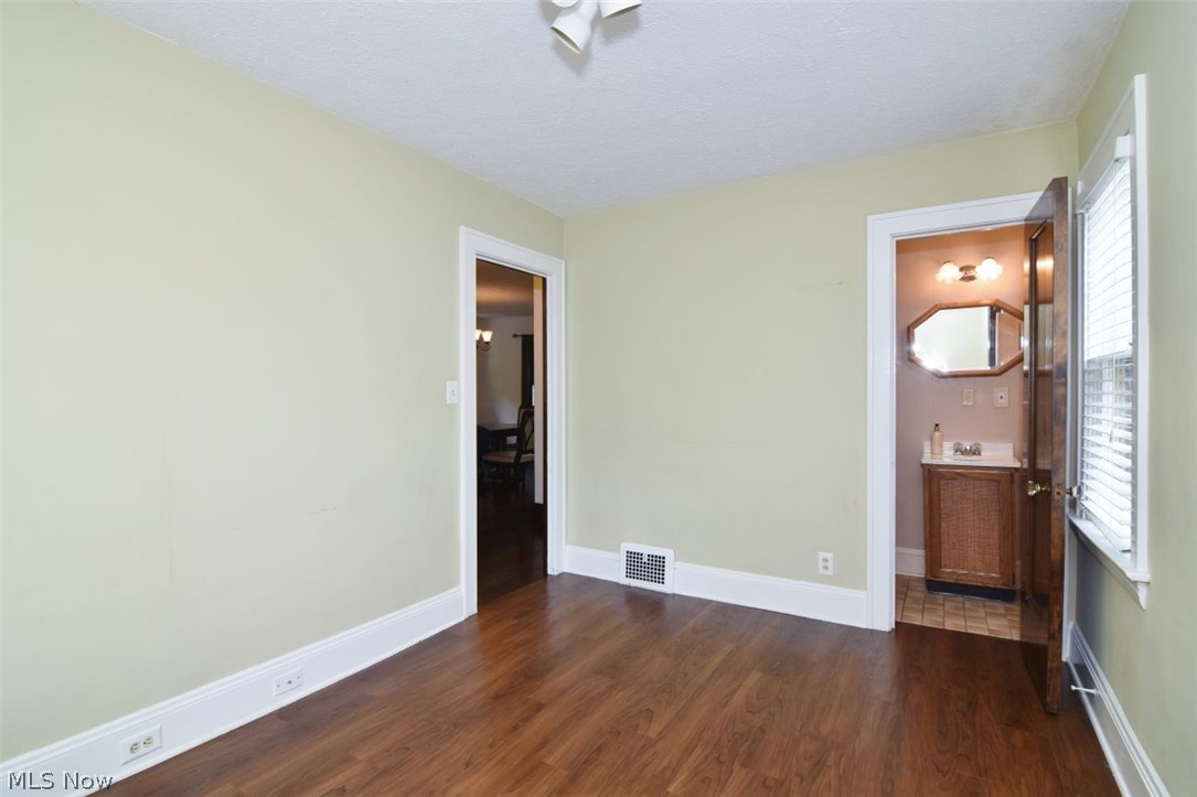 1255 Quilliams Road Cleveland Heights OH 44121