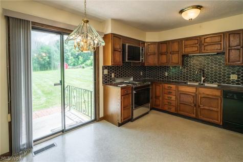 2421 Fairview Road Uniontown OH 44685