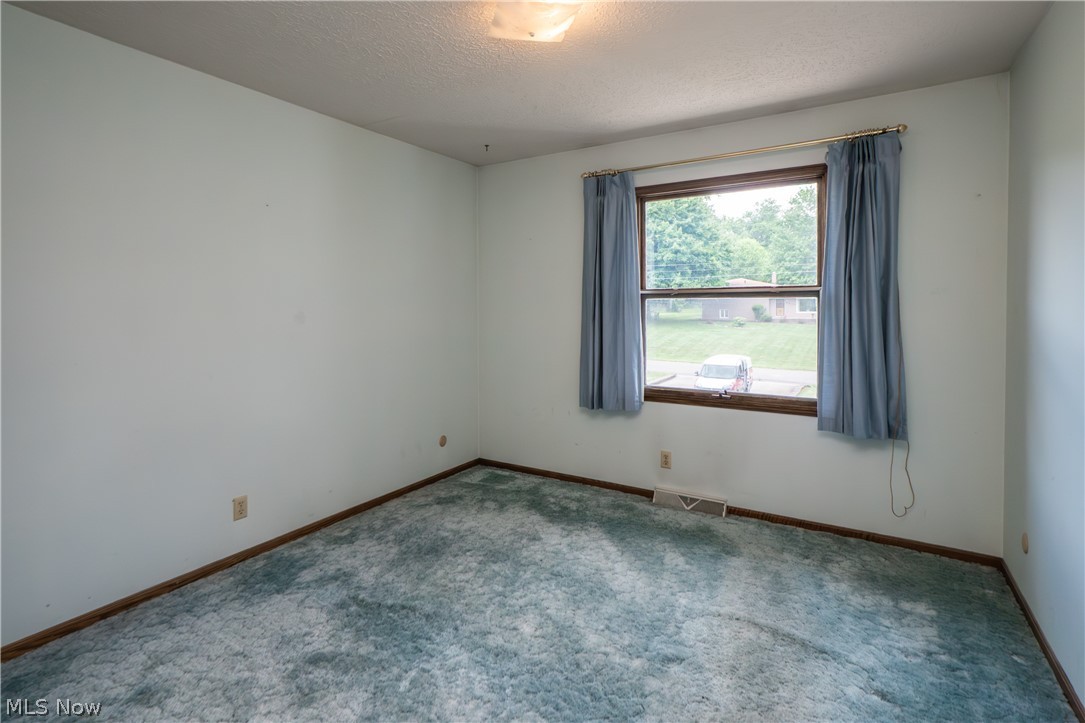 2421 Fairview Road Uniontown OH 44685
