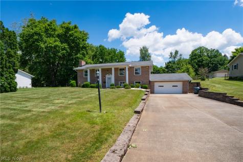 2421 Fairview Road Uniontown OH 44685