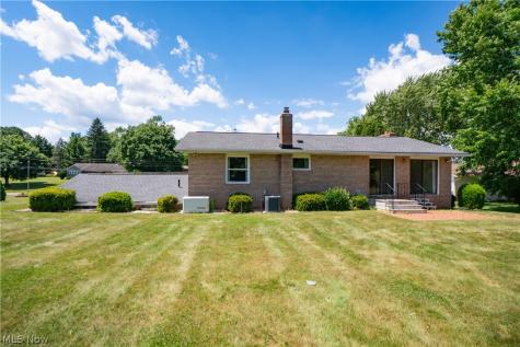 2421 Fairview Road Uniontown OH 44685