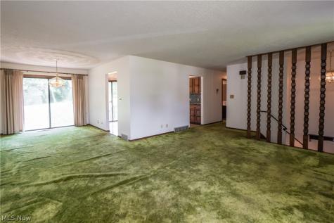 2421 Fairview Road Uniontown OH 44685