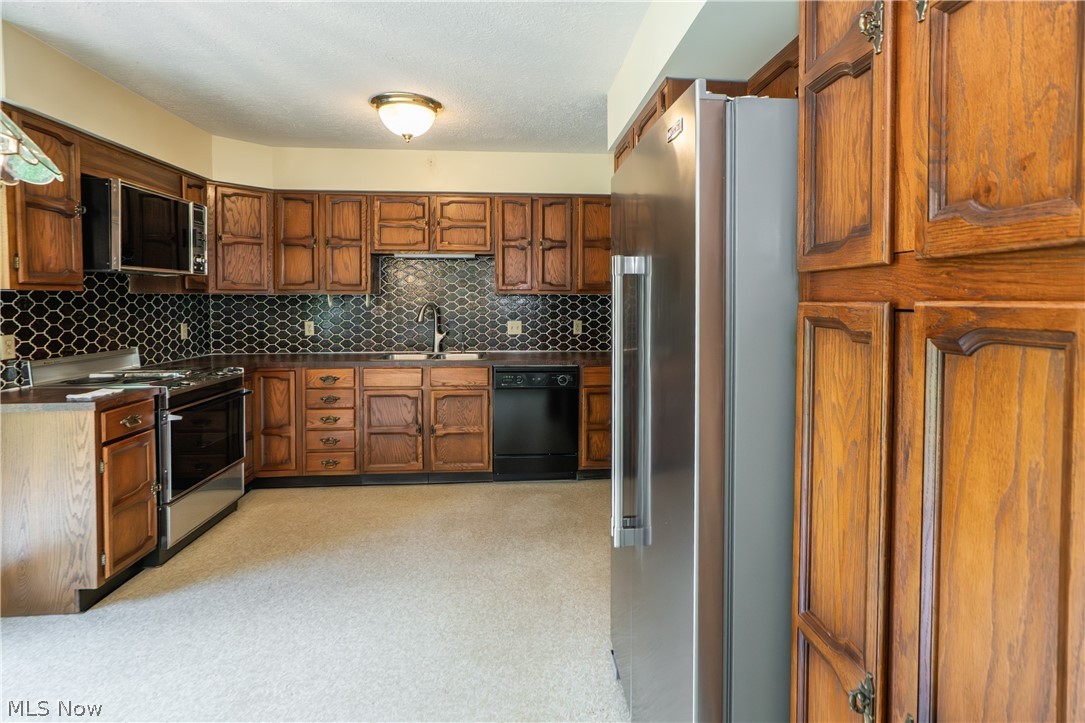 2421 Fairview Road Uniontown OH 44685
