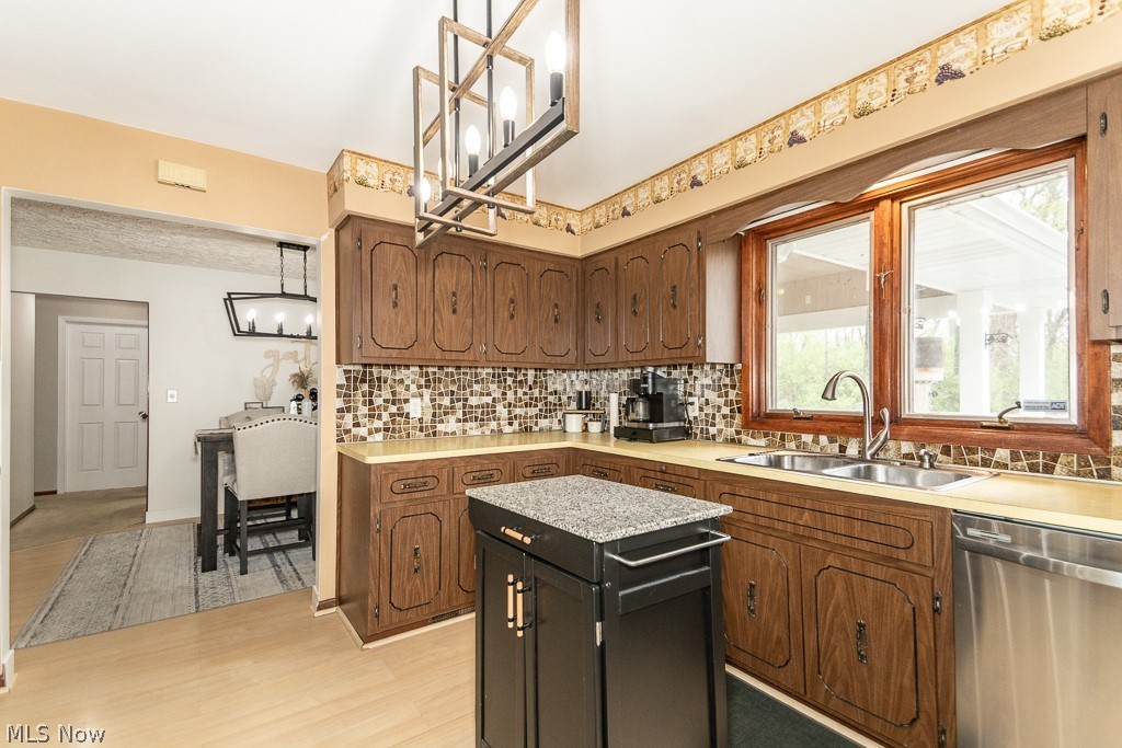 33510 Lake Shore Boulevard Lakeline OH 44095
