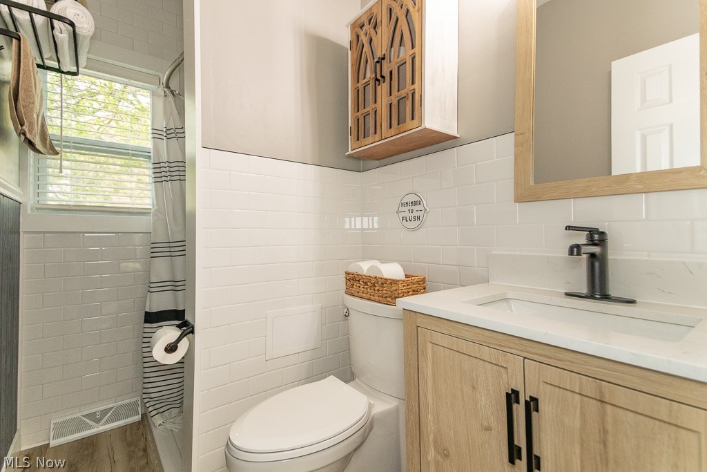 33510 Lake Shore Boulevard Lakeline OH 44095