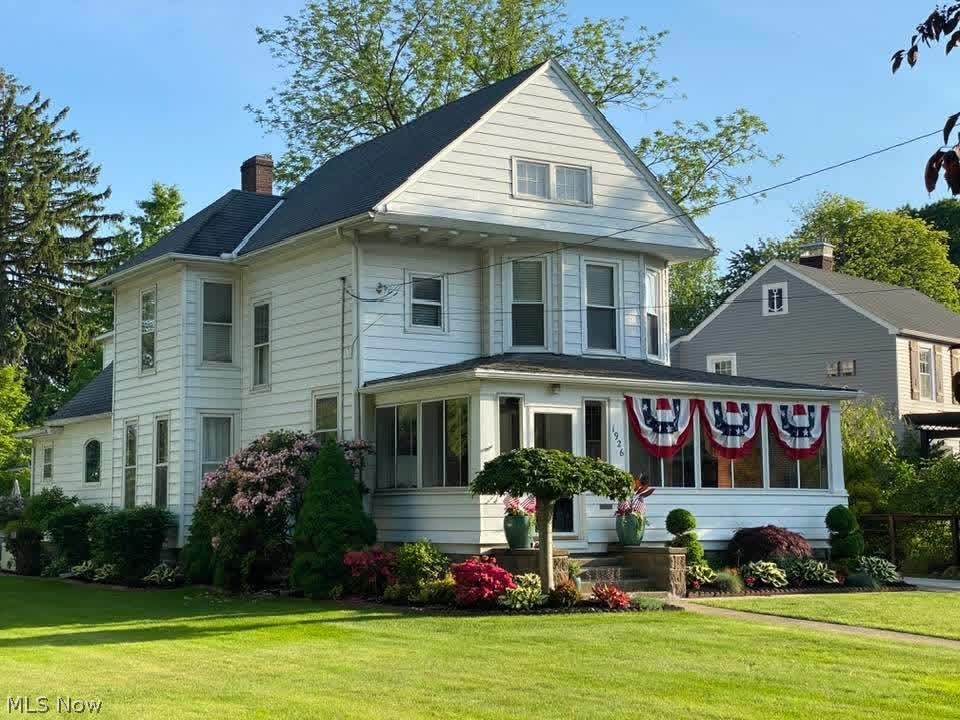 1926 Walnut Boulevard Ashtabula OH 44004