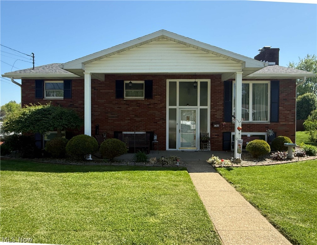 1451 Poplar Avenue Belpre OH 45714