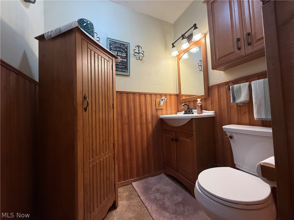 1451 Poplar Avenue Belpre OH 45714