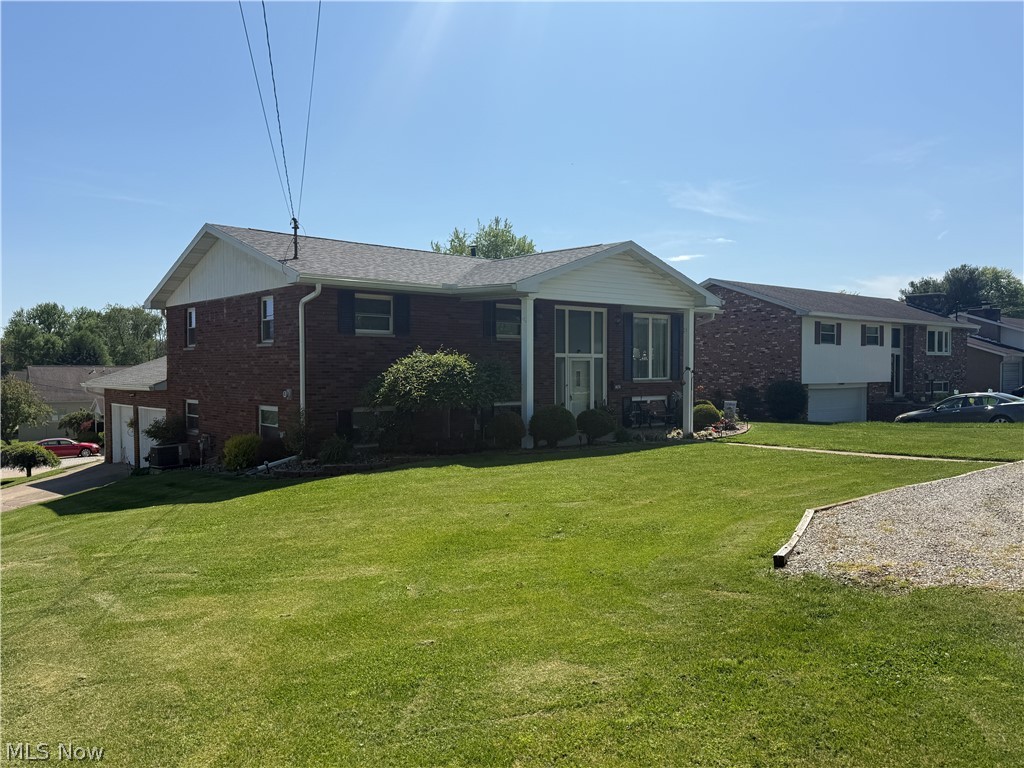 1451 Poplar Avenue Belpre OH 45714