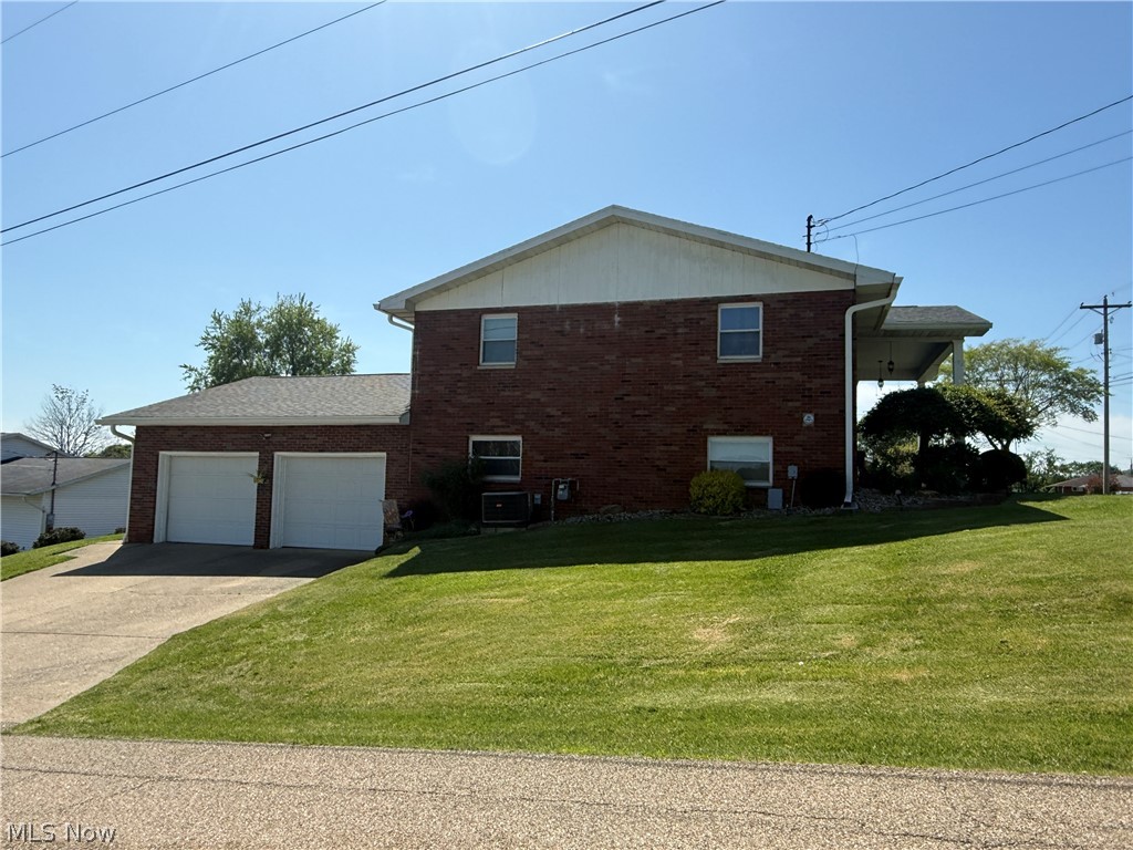 1451 Poplar Avenue Belpre OH 45714