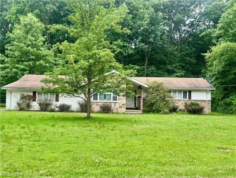 25853 Euclid Chagrin Parkway Richmond Heights OH 44143
