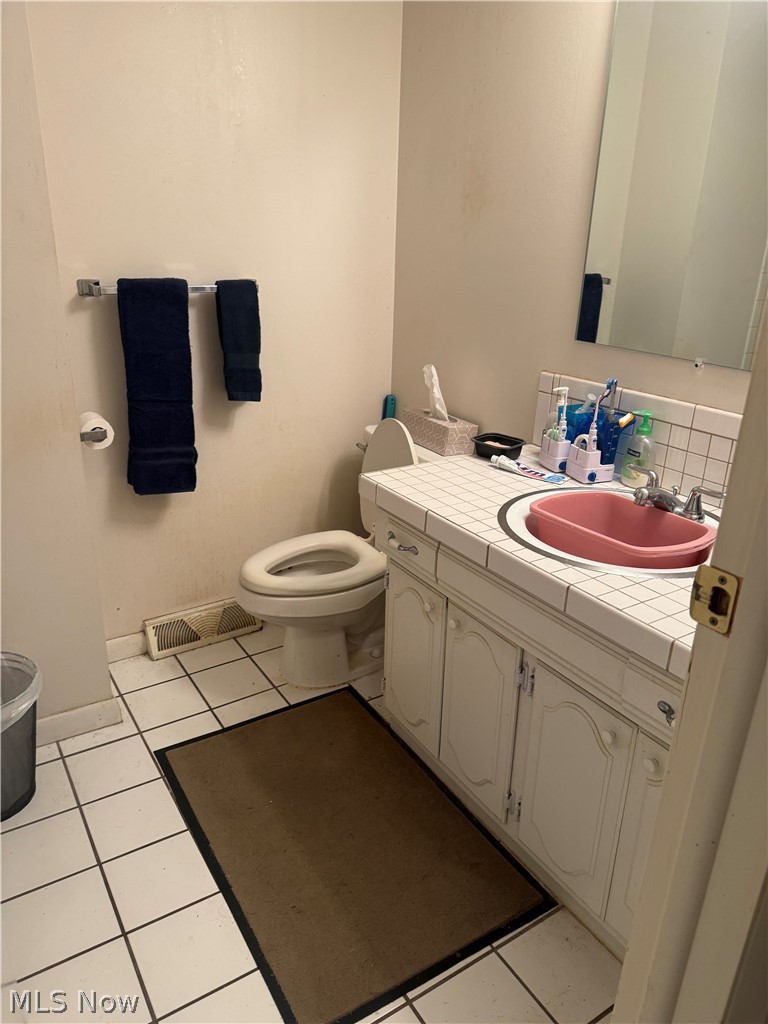 25853 Euclid Chagrin Parkway Richmond Heights OH 44143