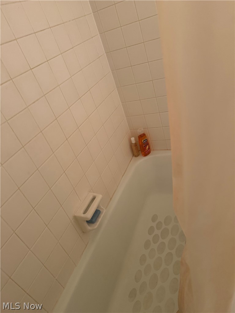25853 Euclid Chagrin Parkway Richmond Heights OH 44143