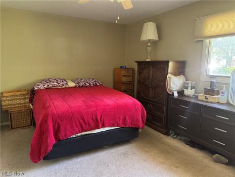 25853 Euclid Chagrin Parkway Richmond Heights OH 44143