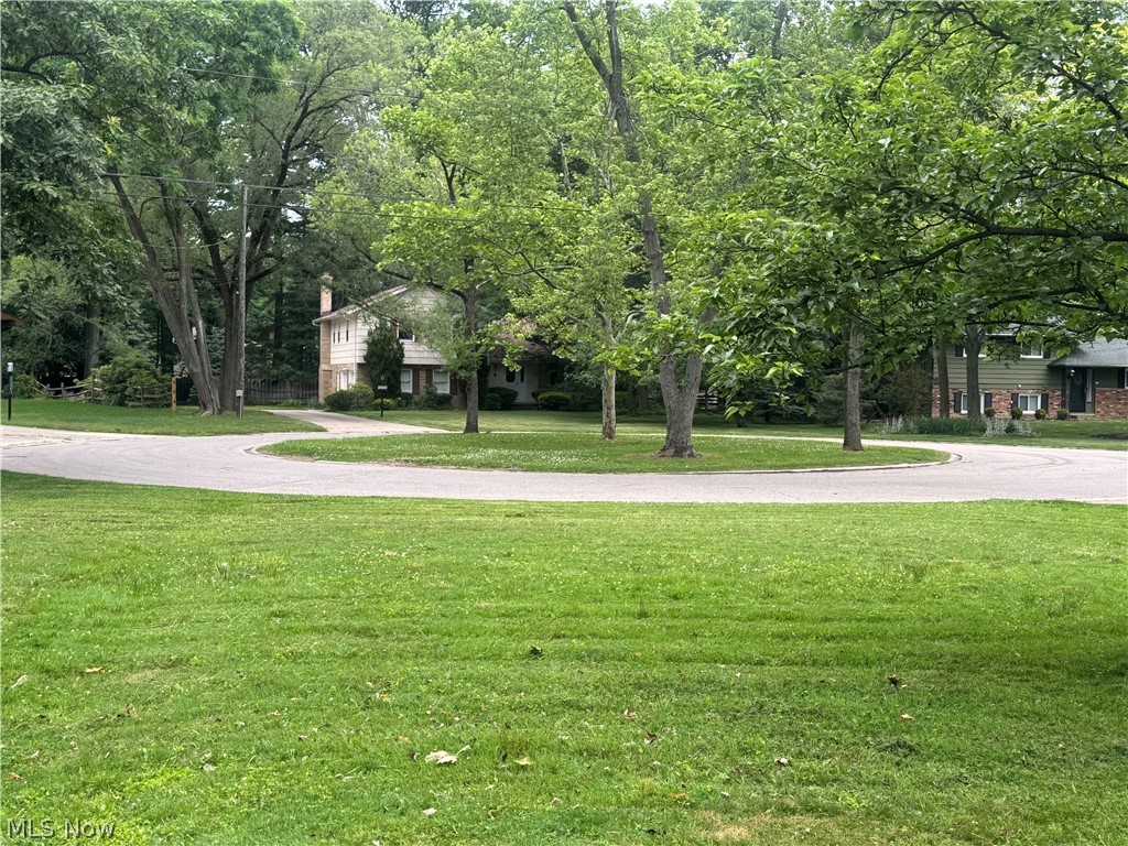 25853 Euclid Chagrin Parkway Richmond Heights OH 44143