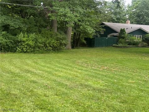 25853 Euclid Chagrin Parkway Richmond Heights OH 44143