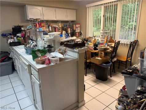 25853 Euclid Chagrin Parkway Richmond Heights OH 44143