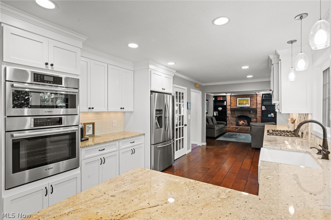 560 Marvis Drive Bay Village OH 44140