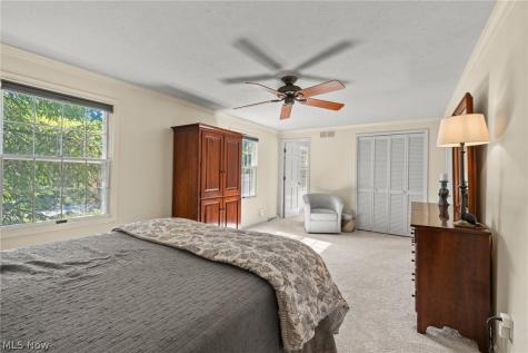 560 Marvis Drive Bay Village OH 44140