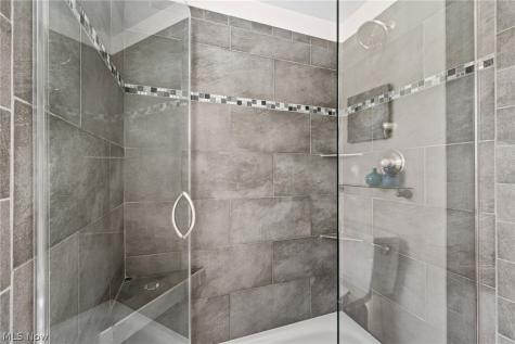560 Marvis Drive Bay Village OH 44140