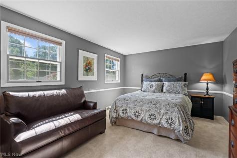 560 Marvis Drive Bay Village OH 44140