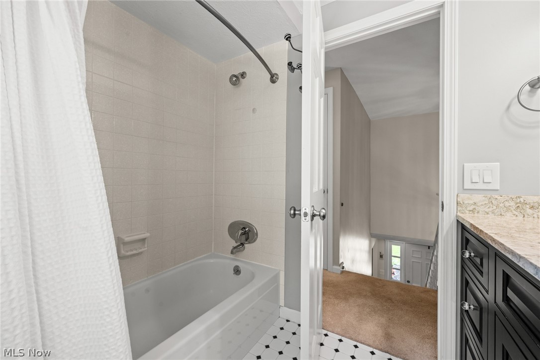 560 Marvis Drive Bay Village OH 44140
