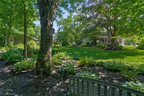 560 Marvis Drive Bay Village OH 44140