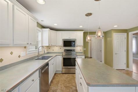 38235 Woodside Avenue Willoughby OH 44094