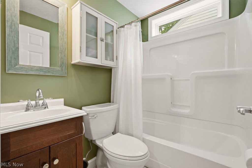 38235 Woodside Avenue Willoughby OH 44094