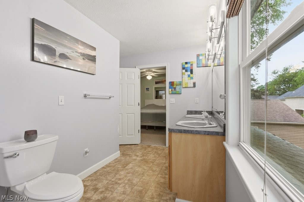 38235 Woodside Avenue Willoughby OH 44094