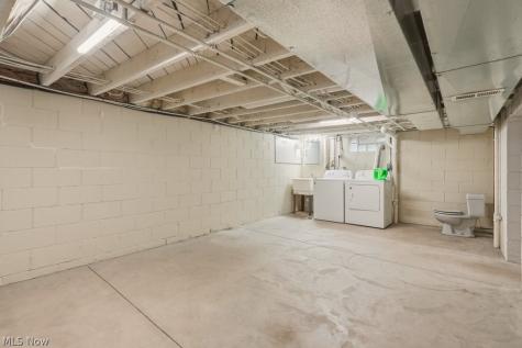 38235 Woodside Avenue Willoughby OH 44094