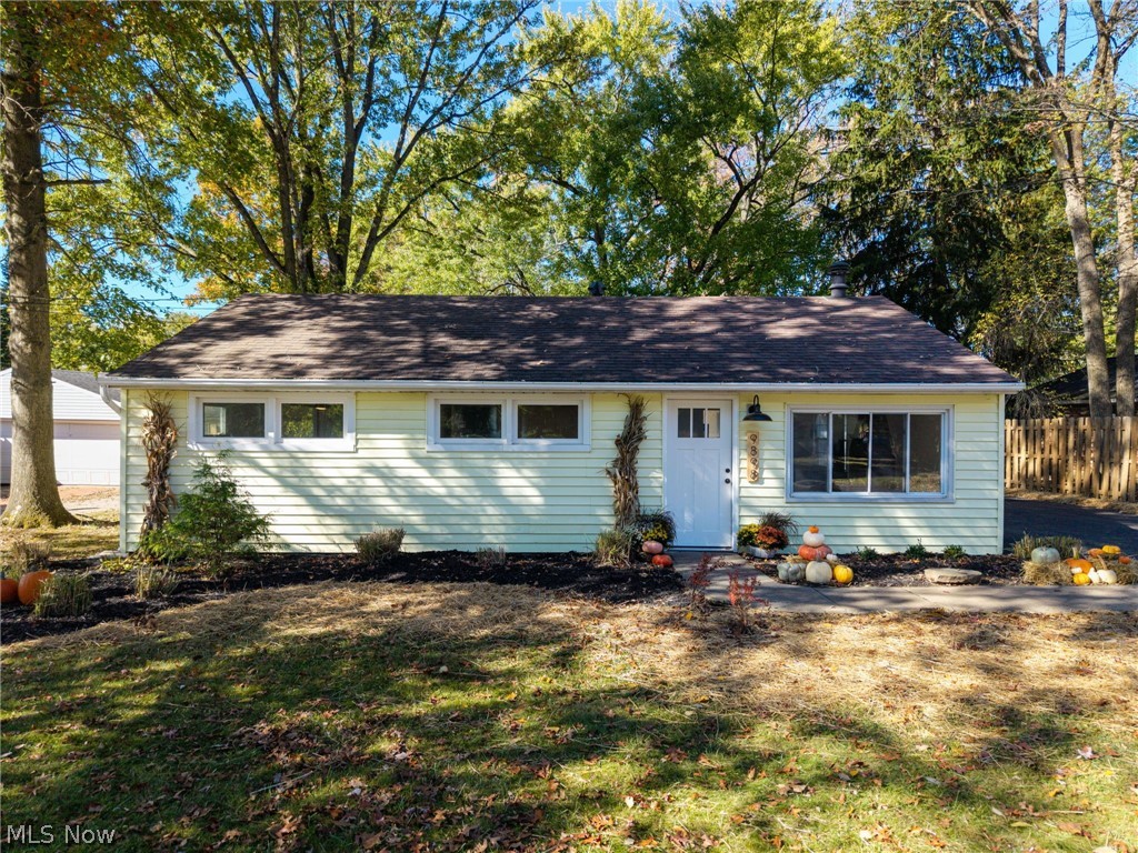 9898 Oakwood Drive Twinsburg OH 44087