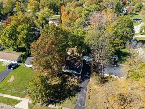 9898 Oakwood Drive Twinsburg OH 44087