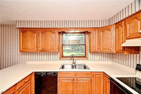 11937 Basswood Avenue NW Uniontown OH 44685