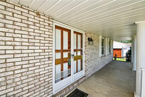 11937 Basswood Avenue NW Uniontown OH 44685
