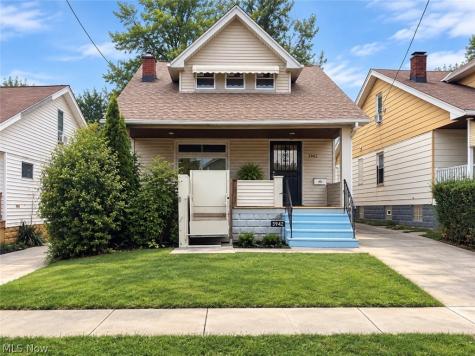 3942 E 121st Street Cleveland OH 44105