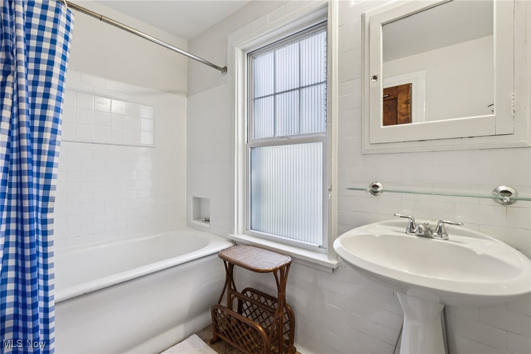 3054 E Overlook Road Cleveland Heights OH 44118