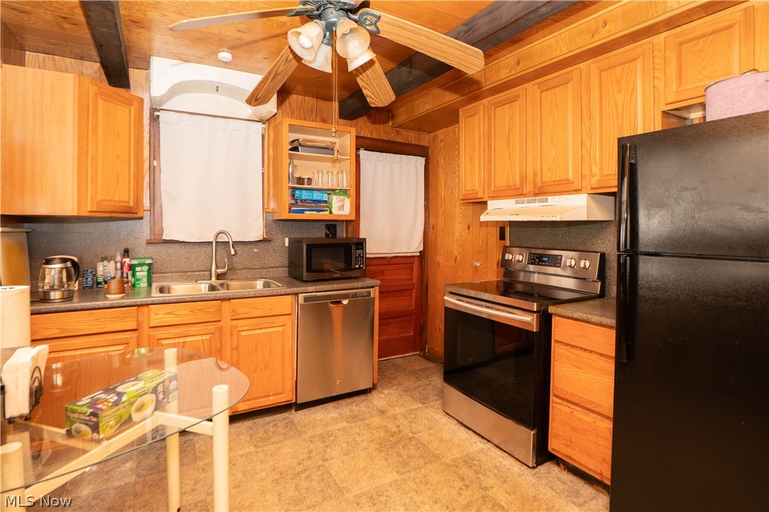 94 Avalon Drive Bedford OH 44146