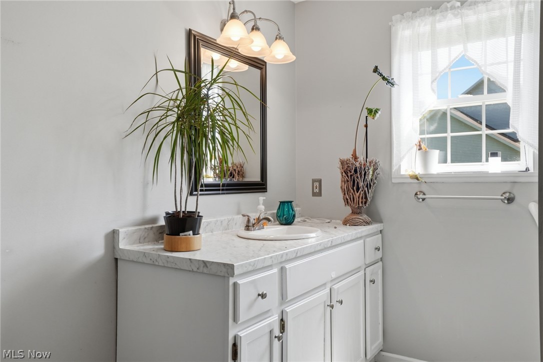 7288 Fieldstone Avenue Conneaut OH 44030