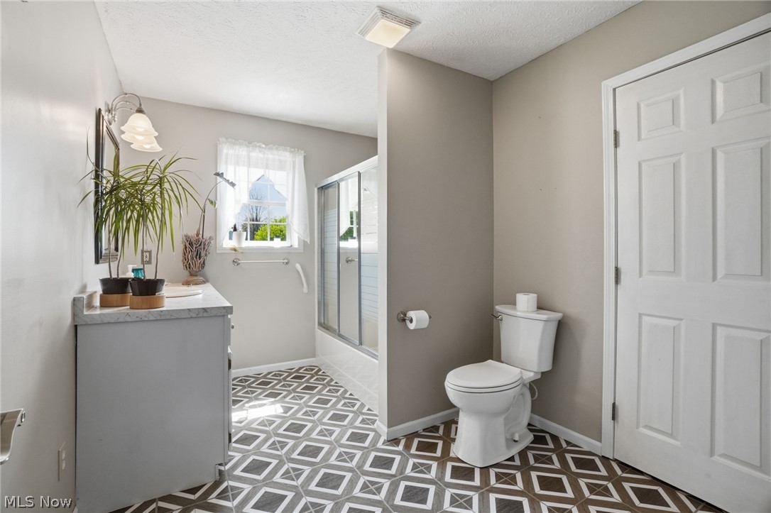 7288 Fieldstone Avenue Conneaut OH 44030
