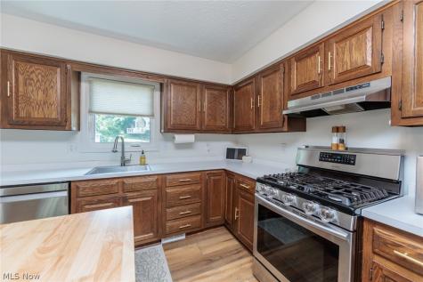 5841 Royal Drive Willoughby OH 44094