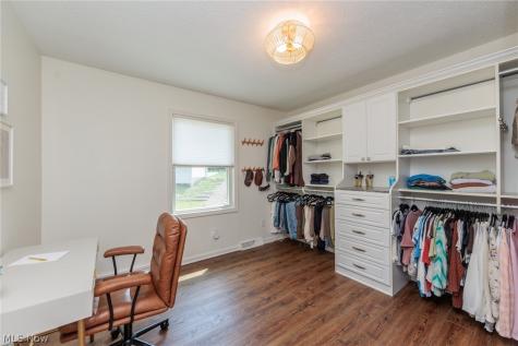 5841 Royal Drive Willoughby OH 44094