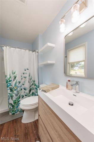 5841 Royal Drive Willoughby OH 44094